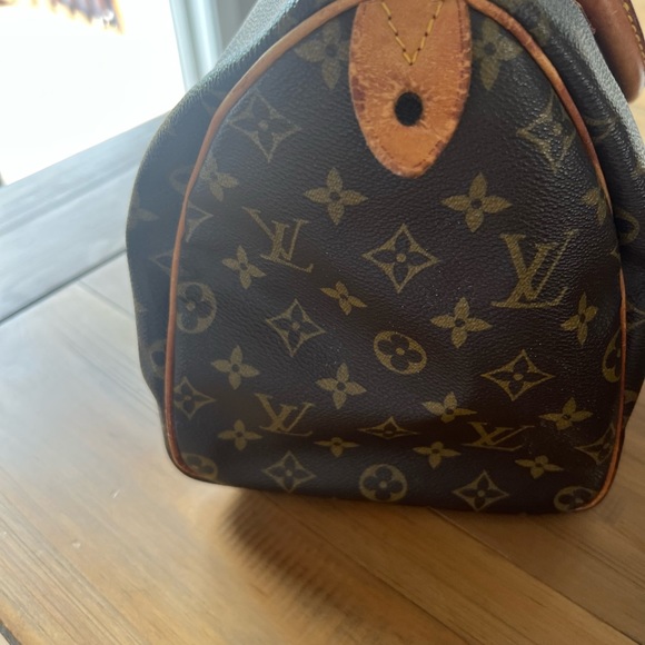 Speedy 30 needs new zipper - Picture 6 of 7